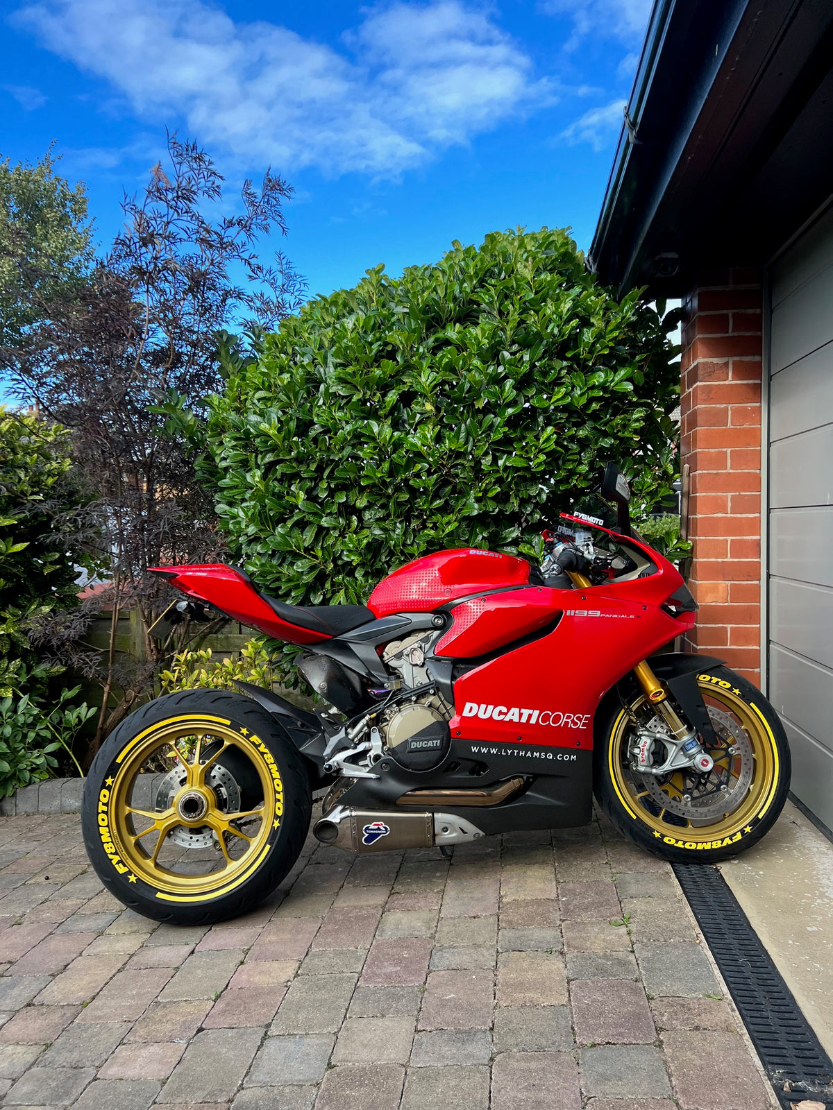 Custom Design Tyre Stickers Kit